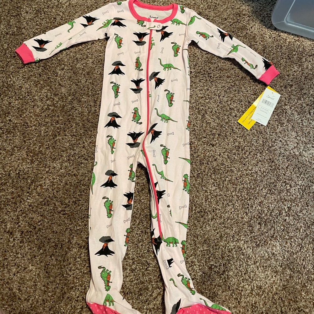 NWT Leveret pink dinosaur and dragon footed pajamas